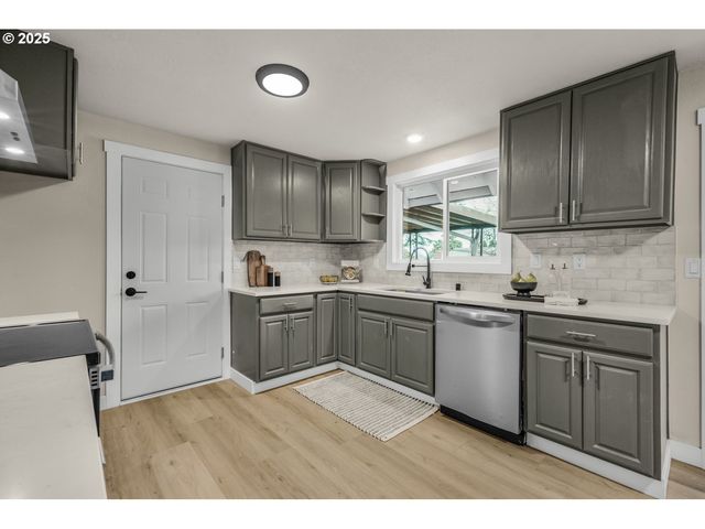 18835 Sw CASCADIA St, Beaverton, OR 97078