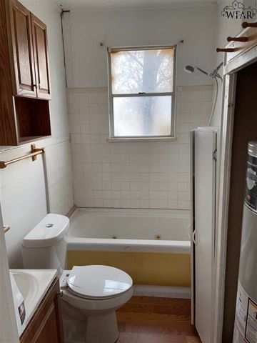 2215 TAYLOR STREET, Wichita Falls, TX 76309