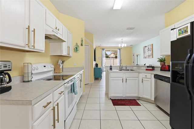 904 KNOLLWOOD DRIVE, Davenport, FL 33837