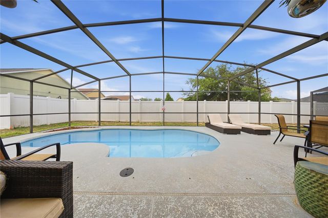 904 KNOLLWOOD DRIVE, Davenport, FL 33837