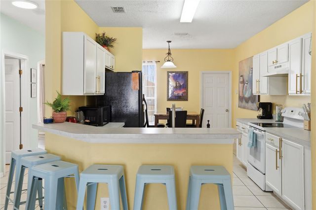 904 KNOLLWOOD DRIVE, Davenport, FL 33837