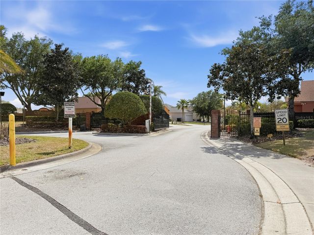 904 KNOLLWOOD DRIVE, Davenport, FL 33837