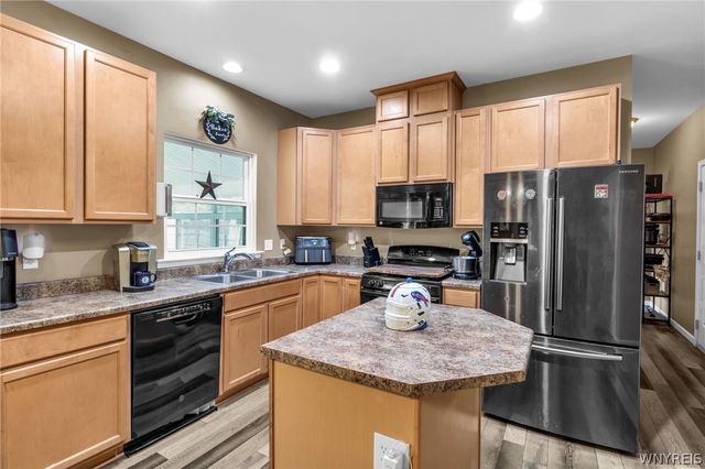 72 John Alex Drive, West Seneca, NY 14224