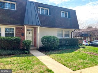 428 HAMPTON CT #108, Falls Church, VA 22046