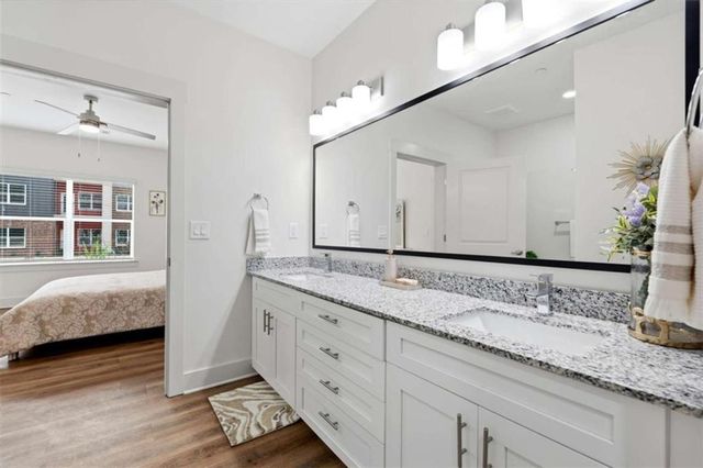 2025 W IRIS Drive W, Conyers, GA 30013