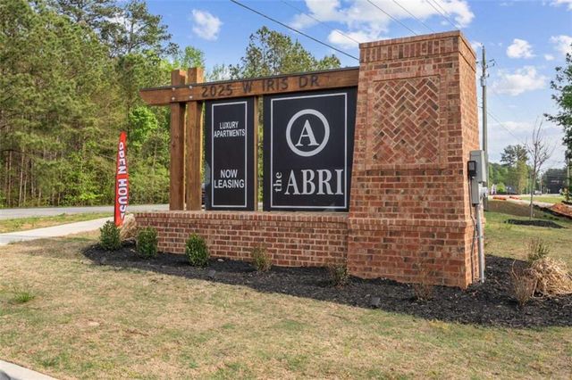 2025 W IRIS Drive W, Conyers, GA 30013