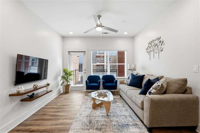 2025 W IRIS Drive W, Conyers, GA 30013