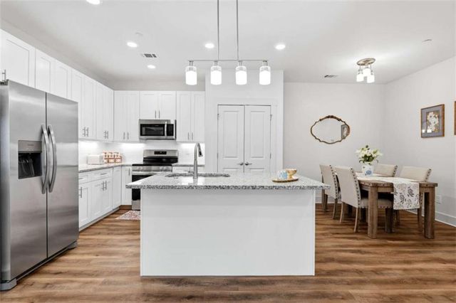 2025 W IRIS Drive W, Conyers, GA 30013