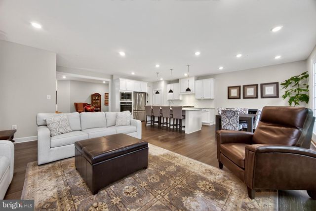 2235 POE LN, West Chester, PA 19380