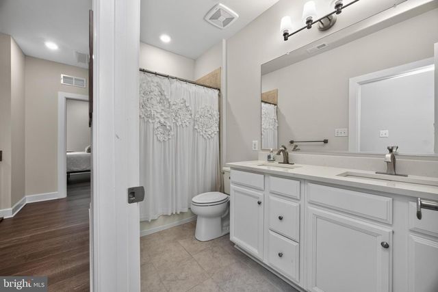 2235 POE LN, West Chester, PA 19380