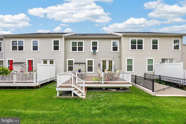 2235 POE LN, West Chester, PA 19380