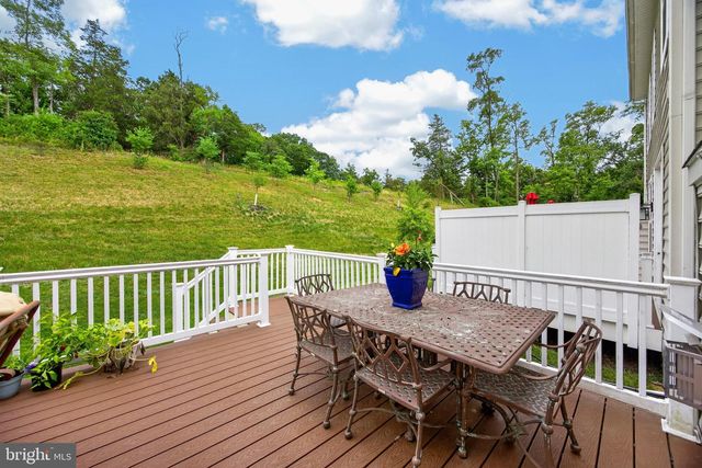 2235 POE LN, West Chester, PA 19380