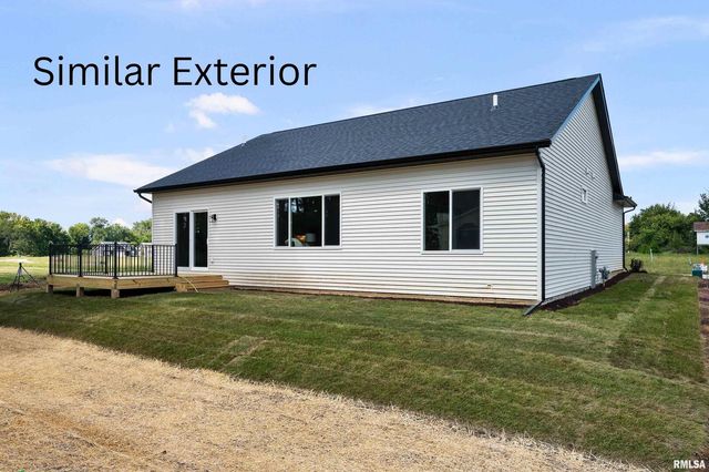 4718 WILLOW Circle, Davenport, IA 52806