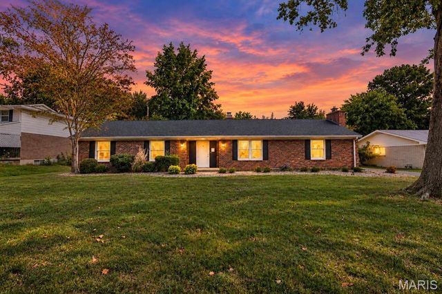 10 Tumbleweed Dr. Drive, Belleville, IL 62221
