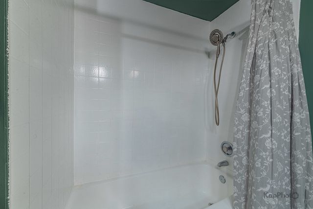 5810 W 97th Street, Oak Lawn, IL 60453