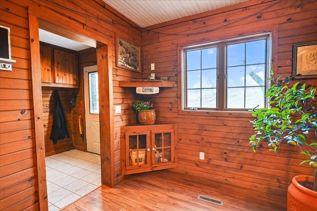 19004 Kestrel Ridge Lane, Richland Center, WI 53581