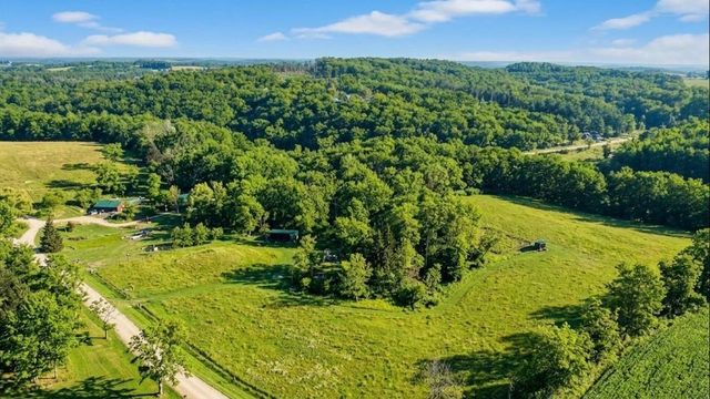 19004 Kestrel Ridge Lane, Richland Center, WI 53581