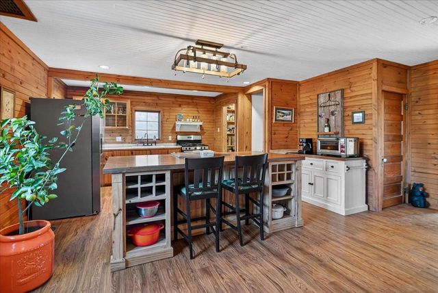 19004 Kestrel Ridge Lane, Richland Center, WI 53581