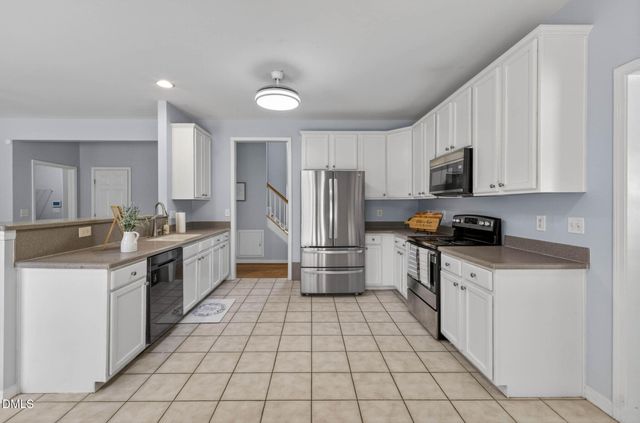 128 Mckenzie Meadow Lane, Apex, NC 27539