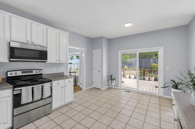 128 Mckenzie Meadow Lane, Apex, NC 27539