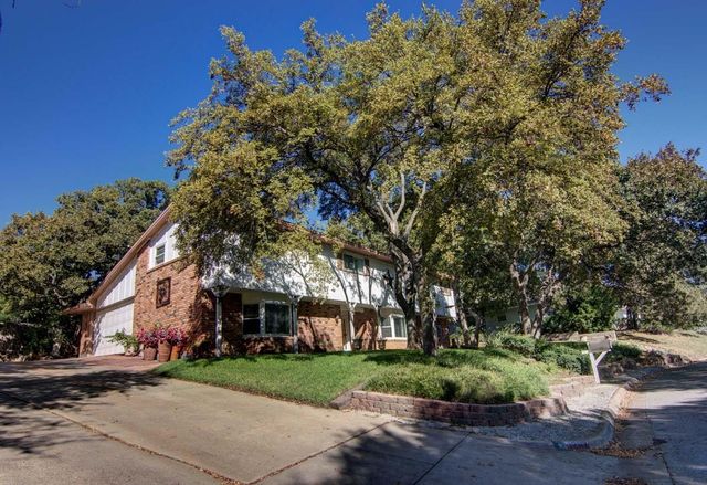 1202 Tanglewood Trail, Euless, TX 76040