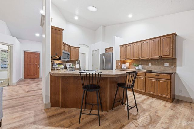 2095 E Celia Ct, Eagle, ID 83616