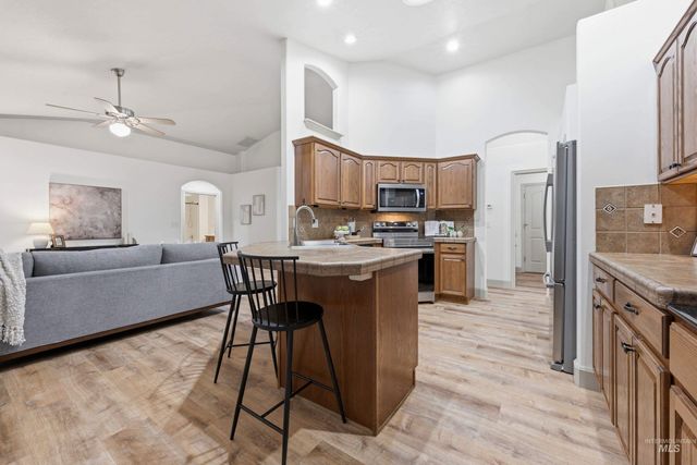 2095 E Celia Ct, Eagle, ID 83616