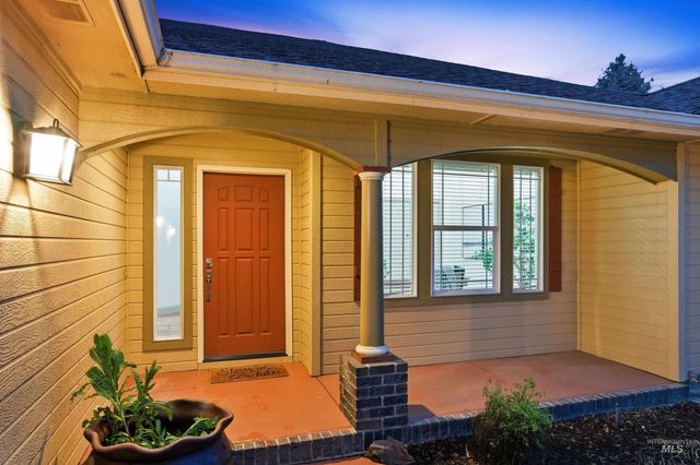 2095 E Celia Ct, Eagle, ID 83616