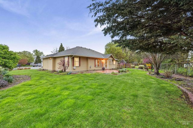 2095 E Celia Ct, Eagle, ID 83616