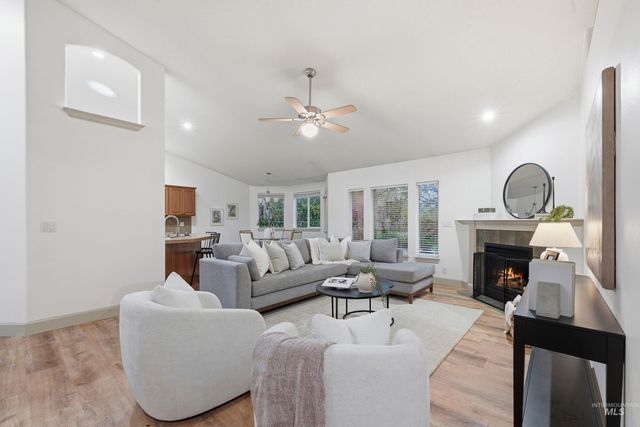 2095 E Celia Ct, Eagle, ID 83616