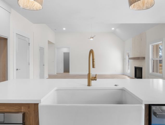 4954 Royal View Way, Clarksville, TN 37040