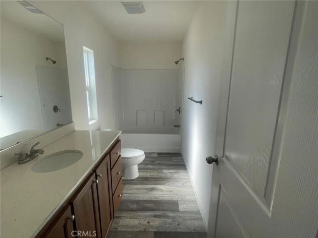 203 Duke 85, Santa Ana, CA 92704