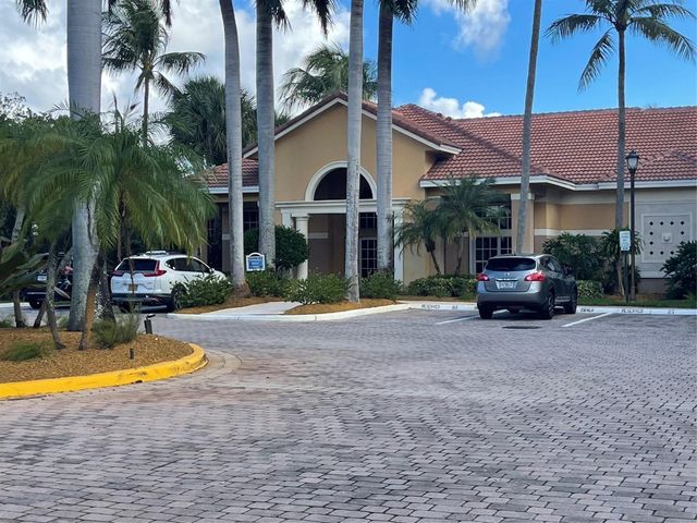 200 Scotia Drive 305, Hypoluxo, FL 33462