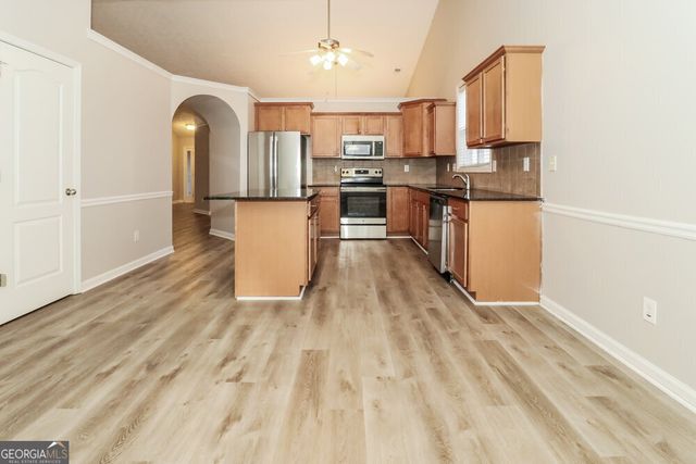 949 Simonton Glen Drive, Lawrenceville, GA 30045