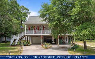 109 NE 1st Street, Oak Island, NC 28465