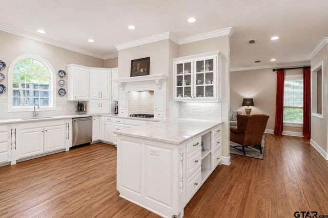 1328 Cold Water Cove, Tyler, TX 75703