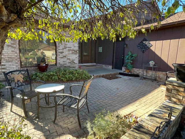 13742 Brookside Drive, Sterling Heights, MI 48313
