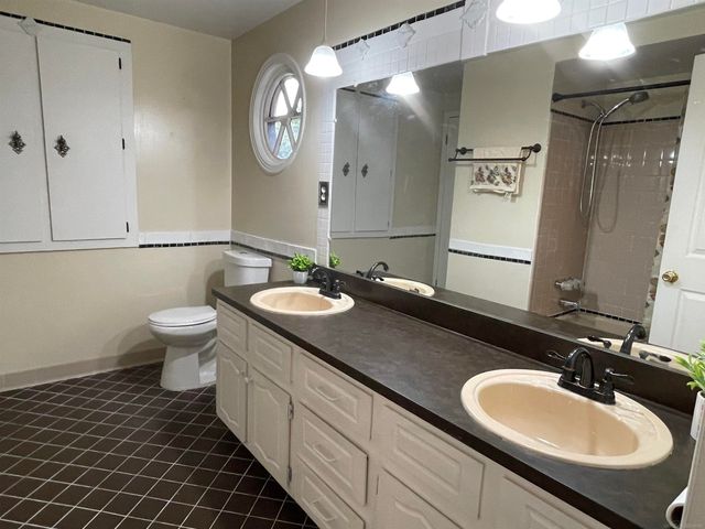 13742 Brookside Drive, Sterling Heights, MI 48313