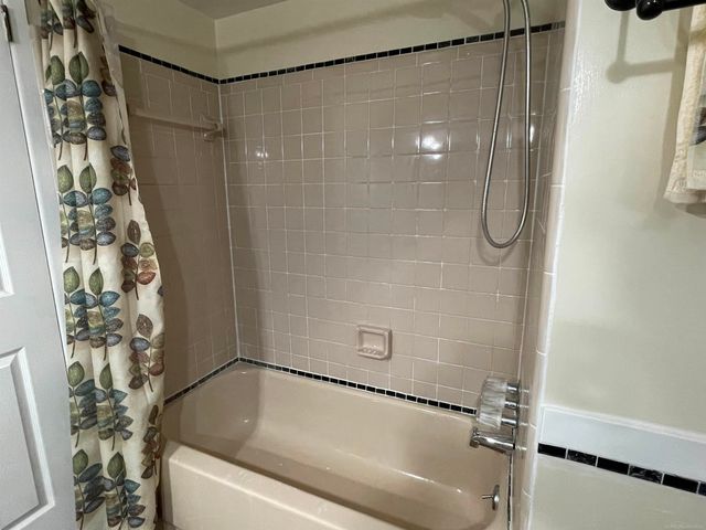 13742 Brookside Drive, Sterling Heights, MI 48313