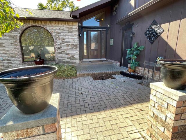 13742 Brookside Drive, Sterling Heights, MI 48313