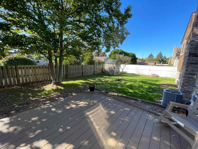13742 Brookside Drive, Sterling Heights, MI 48313
