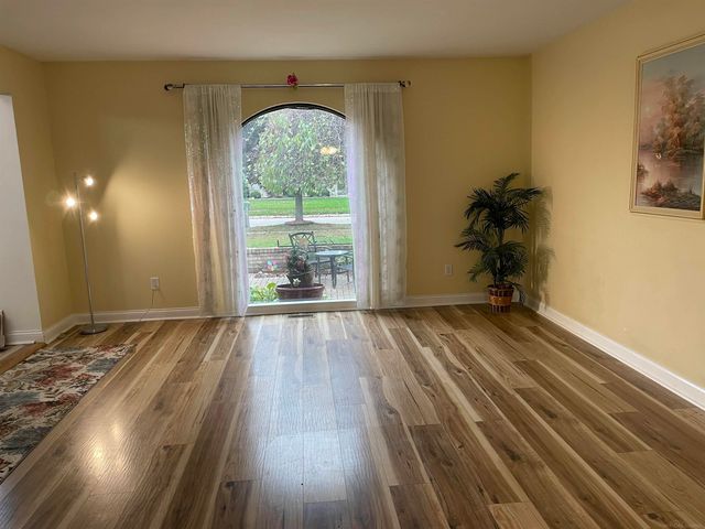 13742 Brookside Drive, Sterling Heights, MI 48313