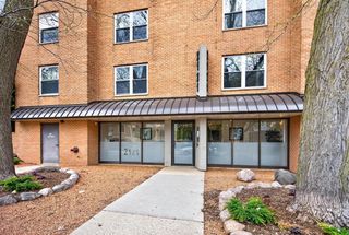 2121 N Cambridge AVENUE #214, Milwaukee, WI 53202