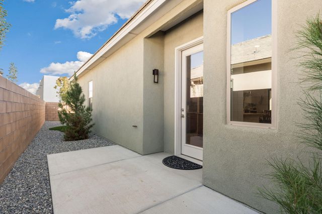 7738 Majesty Court NW, Albuquerque, NM 87107