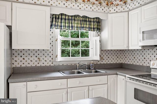 4802 VALLEY PIKE, Stephens City, VA 22655