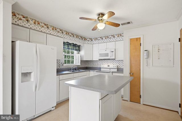 4802 VALLEY PIKE, Stephens City, VA 22655