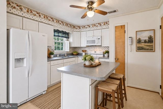 4802 VALLEY PIKE, Stephens City, VA 22655