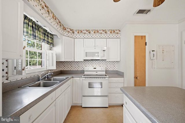 4802 VALLEY PIKE, Stephens City, VA 22655