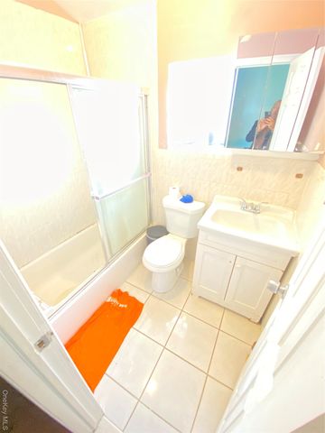 15818 85th Avenue, Jamaica Hills, NY 11432