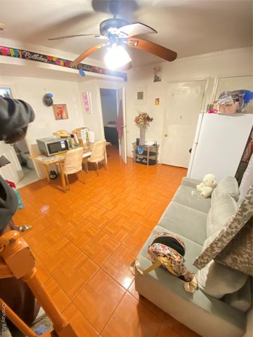 15818 85th Avenue, Jamaica Hills, NY 11432